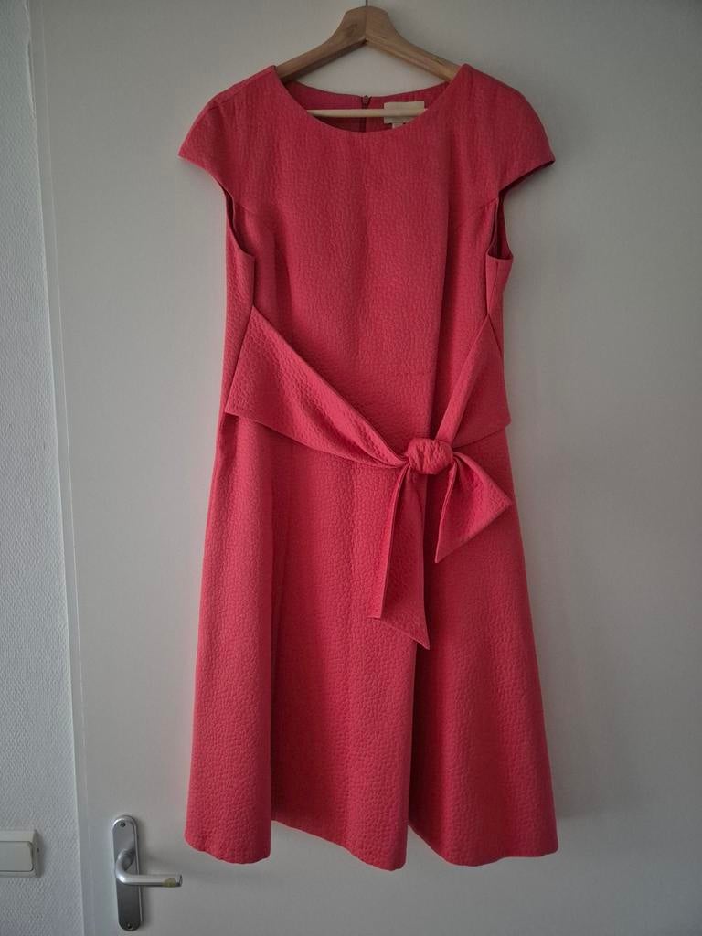 Prachtige koraalkleurige jurk van LaDress, Kleding | Dames, Jurken, Zo goed als nieuw, Maat 42/44 (L), Ophalen of Verzenden
