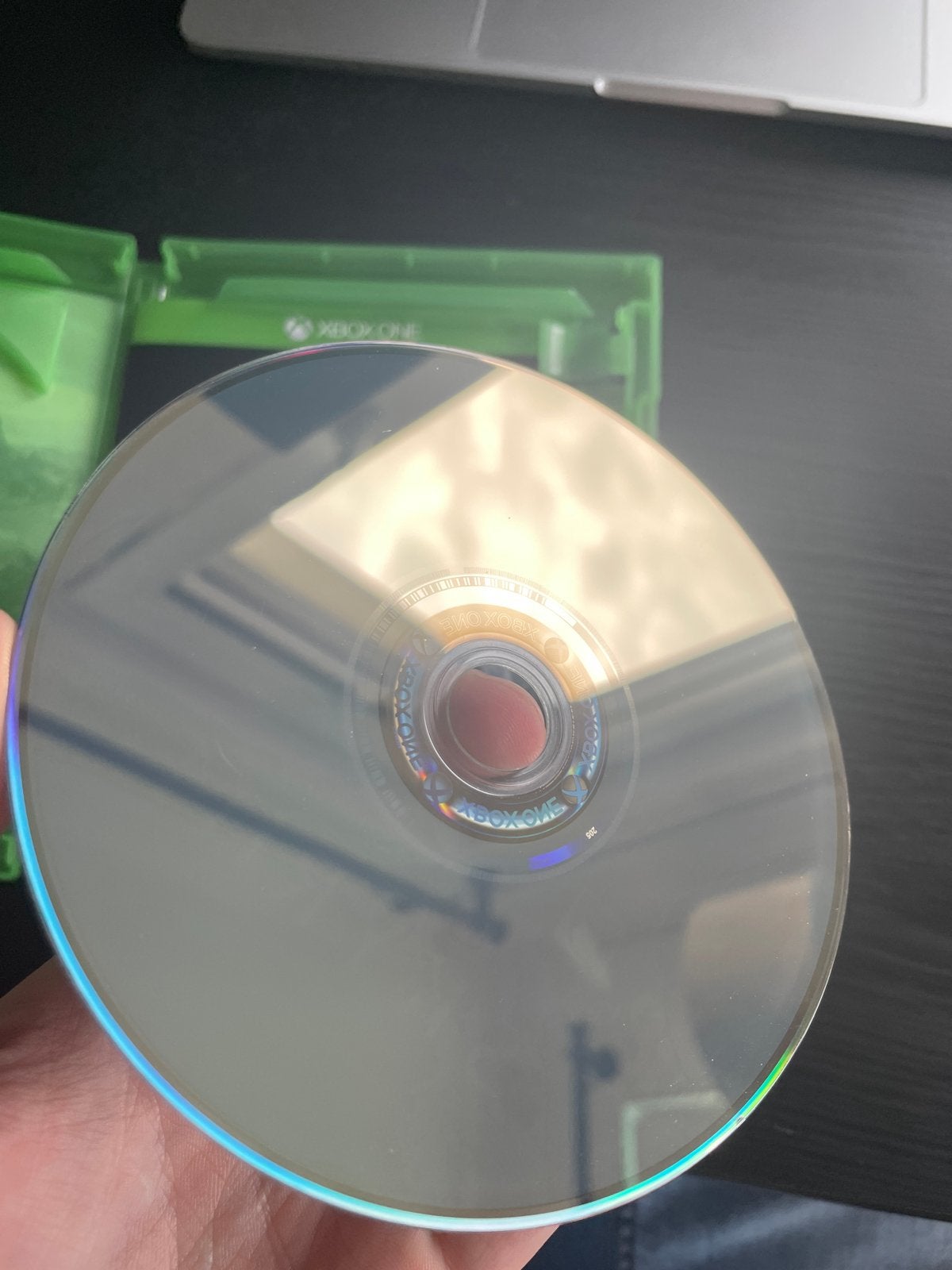 The Elder Scrolls V : Skyrim - Special Edition + Garantie!, Vanaf 18 jaar, One Microsoft Place, South County Business Park, Dublin D18 P521 IRELAND; Registered Office: 70 Sir Rogerson's Quay, Dublin D02 R296 IRELAND