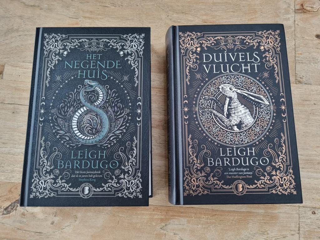 Het Negende Huis & Duivelsvlucht - Leigh Bardugo (Limited), Ophalen of Verzenden, Zo goed als nieuw, Leigh Bardugo, Nederland