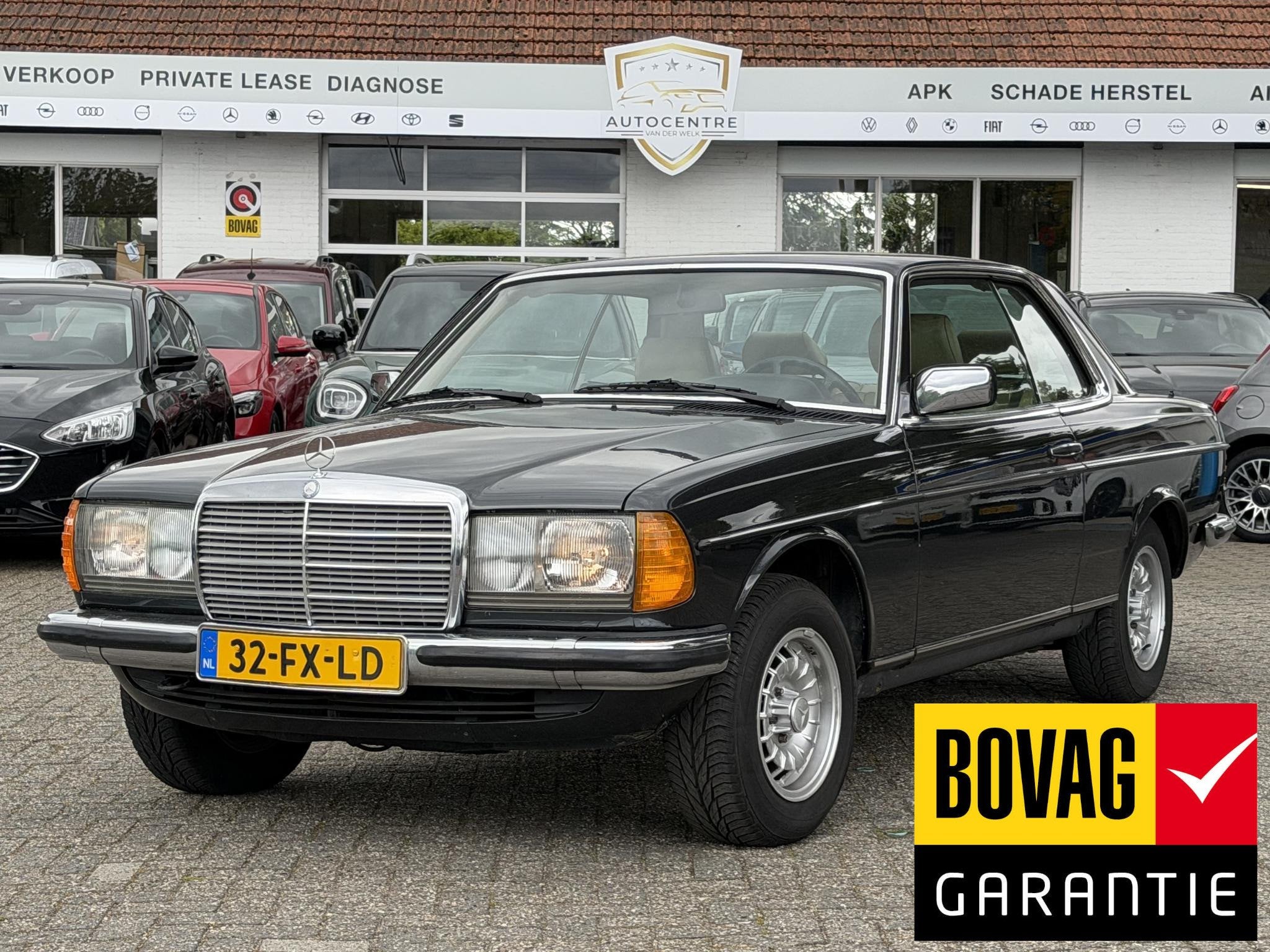 Mercedes-Benz 200-280 (W123) 230 CE, Auto's, 12 maanden, Gebruikt, 4 cilinders, Bedrijf