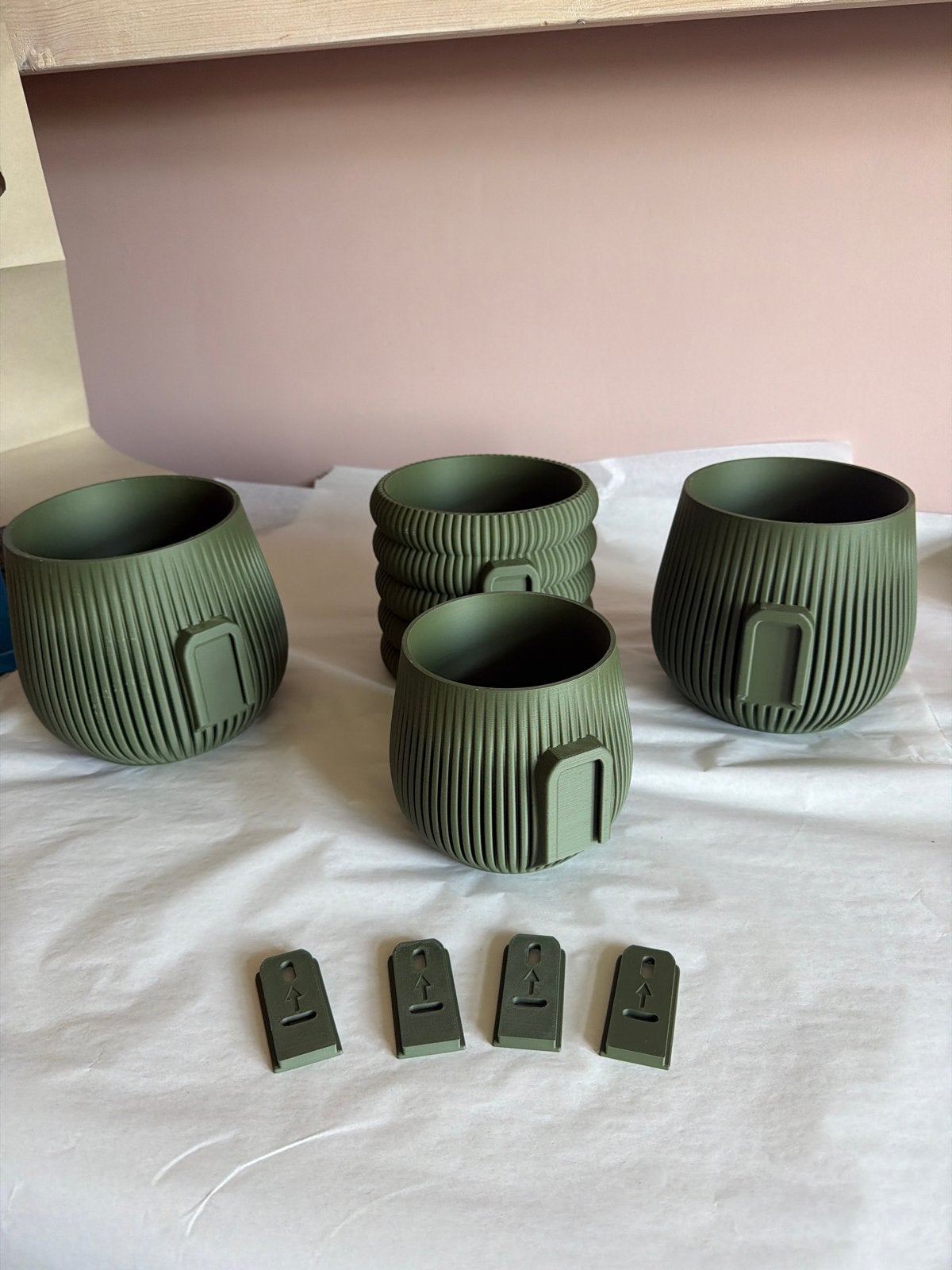 4x 3D geprinte hangpotten groen met printfoutje., Tuin en Terras, Bloempotten, Kunststof, Gebruikt, Rond, Binnen