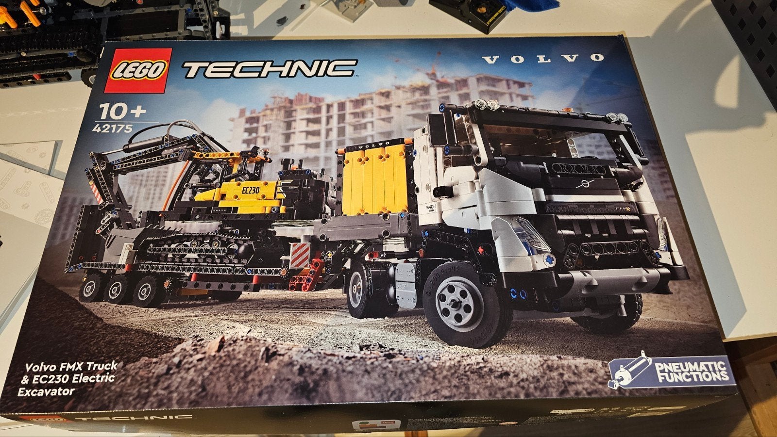Lego Technic 42175 Volvo FMX Truck & EC230 Graafmachine, Ophalen, Zo goed als nieuw, Overige merken