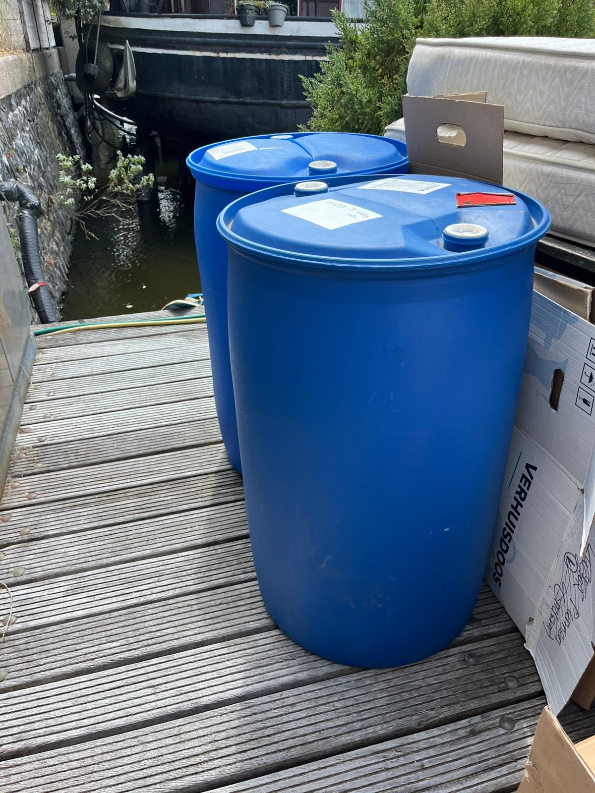 Vaten met deksel 200l, Tuin en Terras, Regentonnen, 150 liter of meer, Ophalen, Gebruikt, Kunststof
