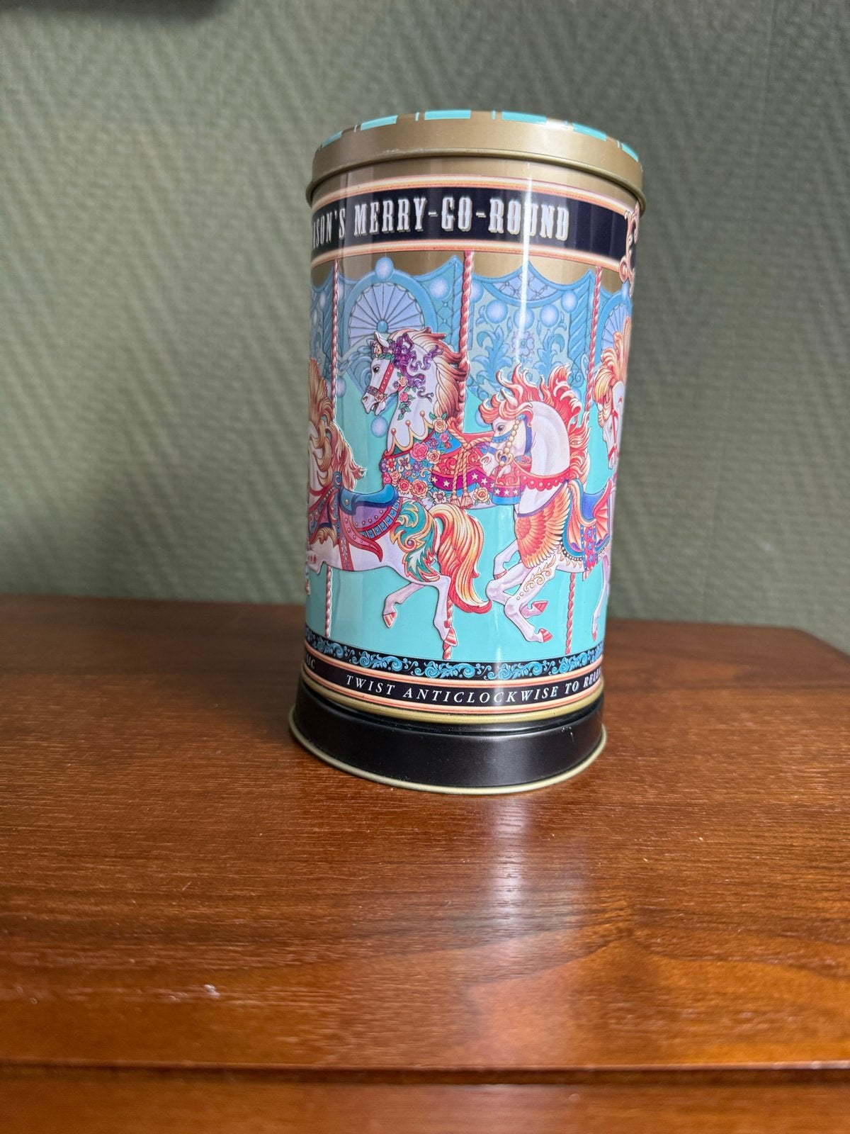 Opbergblik met geluid - Fortnum & Mason Merry-Go-Round, Verzamelen, Ophalen of Verzenden, Zo goed als nieuw, Koek(jes), Overige merken