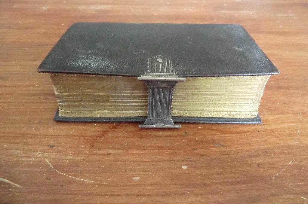 antiek boekje - Het nieuwe testament - uit 1851, Ophalen of Verzenden, Gelezen
