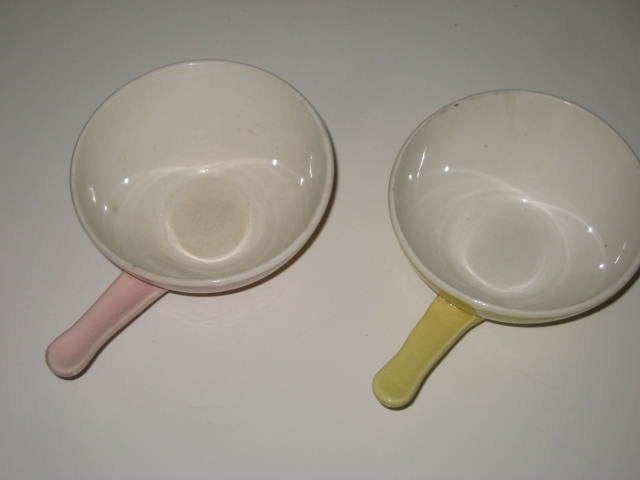 Pastel soepkoppen California Villeroy & Boch Belgium 2 stuks, Gebruikt, Ophalen of Verzenden, Bord(en), Overige stijlen
