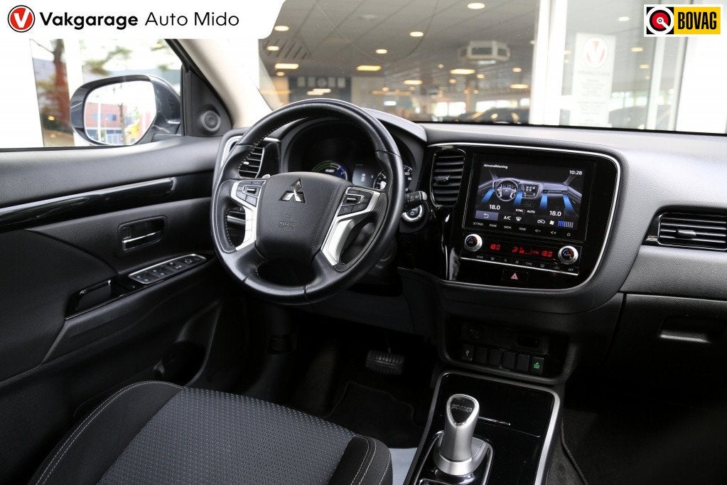 Mitsubishi Outlander 2.4 4WD Automaat PHEV Intense | Trekhaa, Automaat, 12 maanden, Euro 6, 4 cilinders