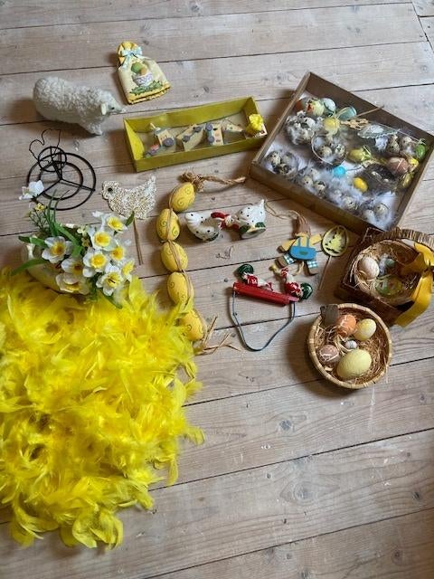 paasspullen Paasontbijt gele kaarsen treintje speelgoed, Diversen, Pasen, Ophalen of Verzenden, Nieuw