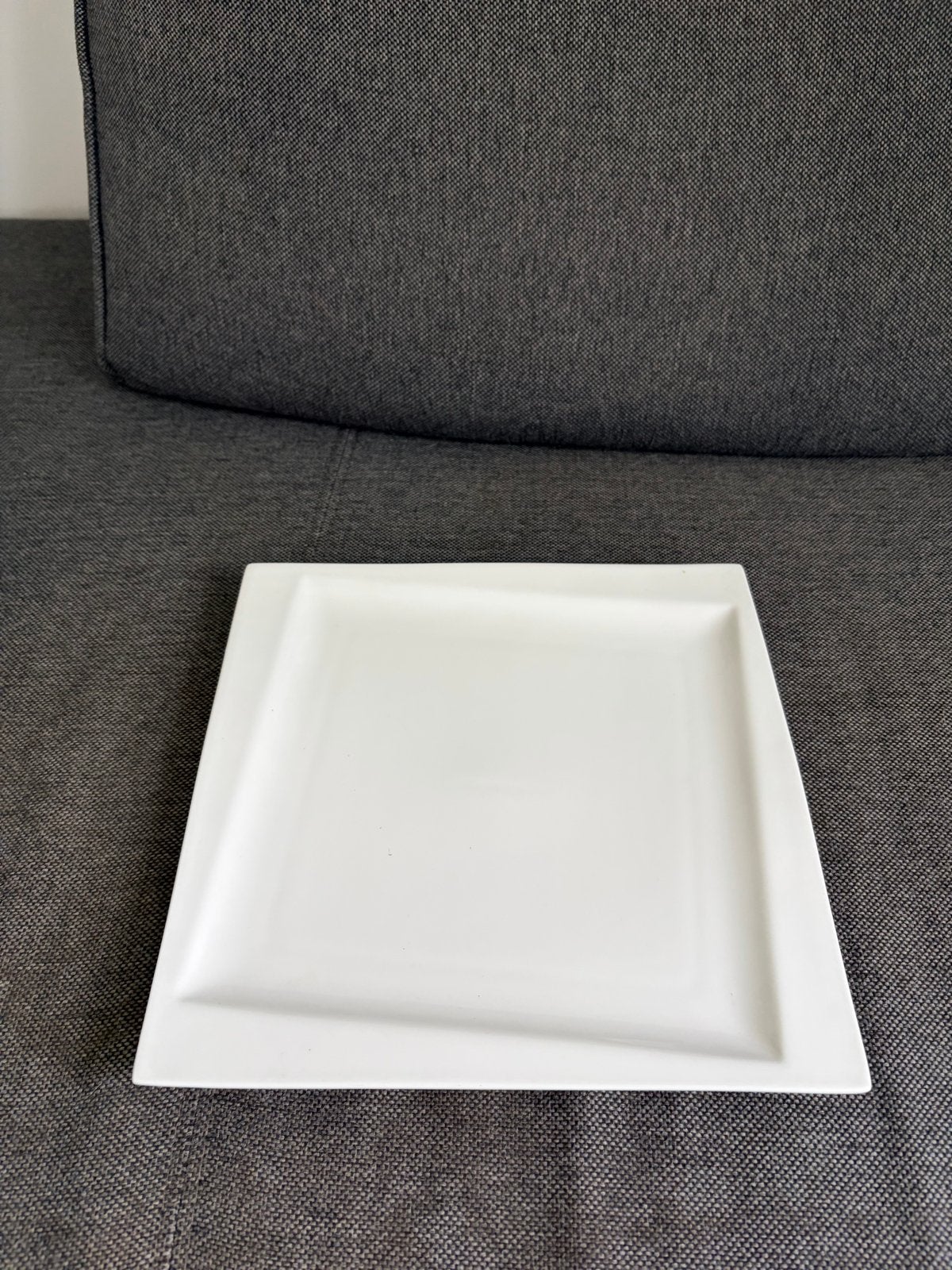 Mooie set van 4 Witte Vierkante Porseleinen Borden, Ophalen, Zo goed als nieuw, Bord(en), Modern