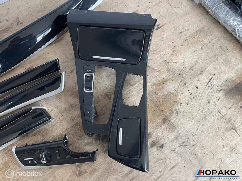 Interieurlijsten set hoogglans zwart BMW 5 serie F10 F11, Gebruikt, Einsteinlaan 5 rijswijk, Bmw, Ophalen of Verzenden