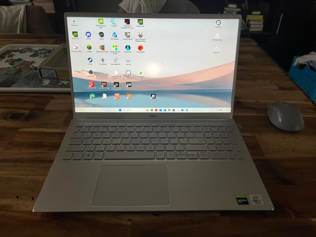 Dell Inspiron 7501 i7, Computers en Software, Windows Laptops, Met videokaart, 2 tot 3 Ghz, Intel® Core™ i7 , Zo goed als nieuw