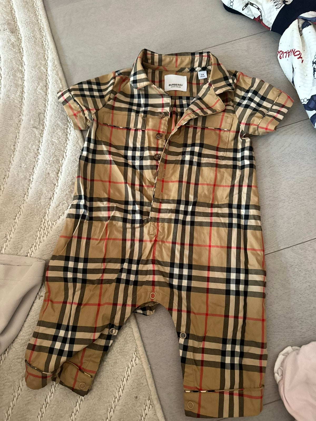 Burberry pakje 9 maanden, Ophalen of Verzenden, Zo goed als nieuw, Jongetje of Meisje, Pakje