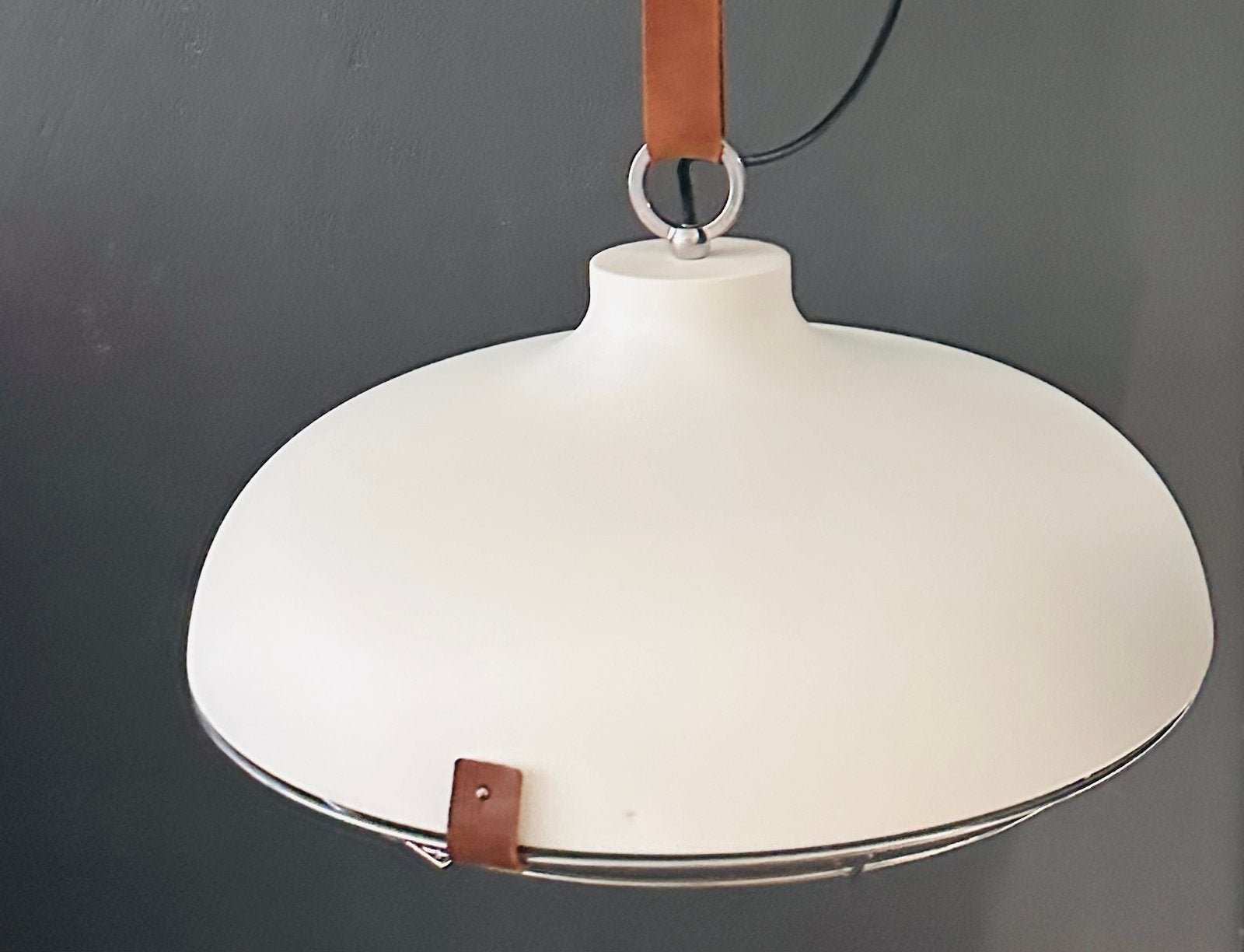 VM Design Cinto 51 Hanglamp – Wit/Cognac Leer – Ø51 cm, Ophalen, LED, E27 (groot), Zo goed als nieuw
