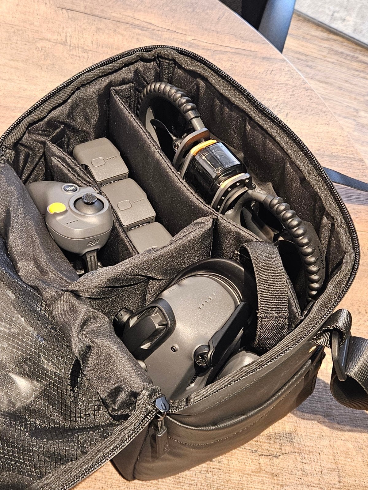 DJI Avata 2 Fly More Combo met Goggles 3 (Nieuwstaat), Audio, Tv en Foto, Drones, 250 tot 900 gram, 5 tot 10 kilometer, DJI, Topkwaliteit