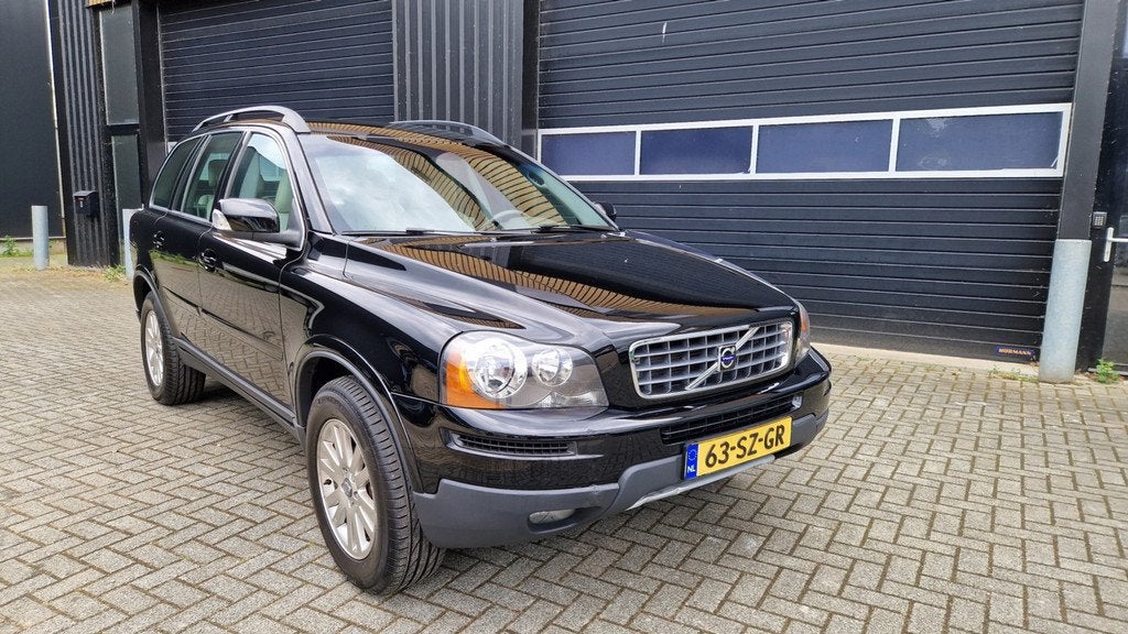 Volvo XC90 2.5 T Momentum NW Distributie Mooie auto, Gebruikt, Beige, 1991 kg, 7 stoelen