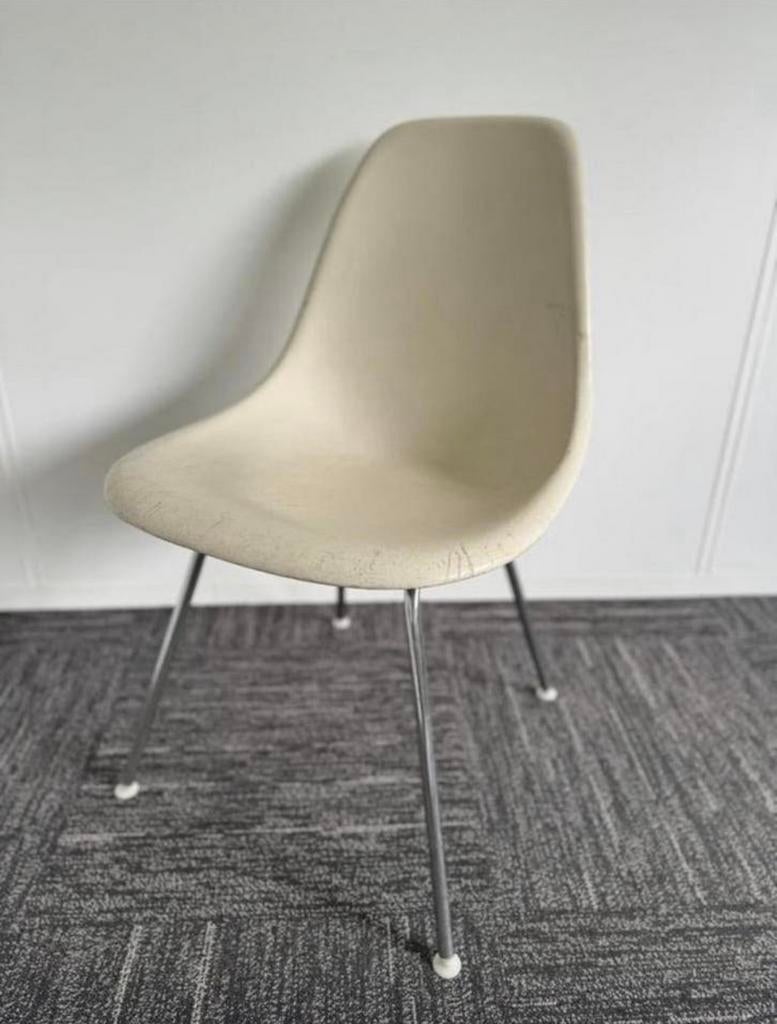 Vintage Eames Herman Miller glasfiber DSX stoel.con, Huis en Inrichting, Stoelen, Gebruikt, Drie, Wit, Overige materialen