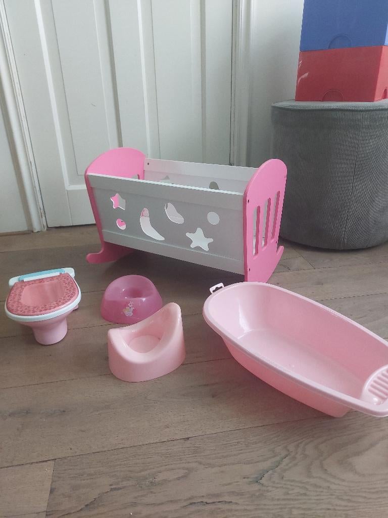 Wiegje, potje, badje voor babypop, Kinderen en Baby's, Ophalen, Zo goed als nieuw, Babypop