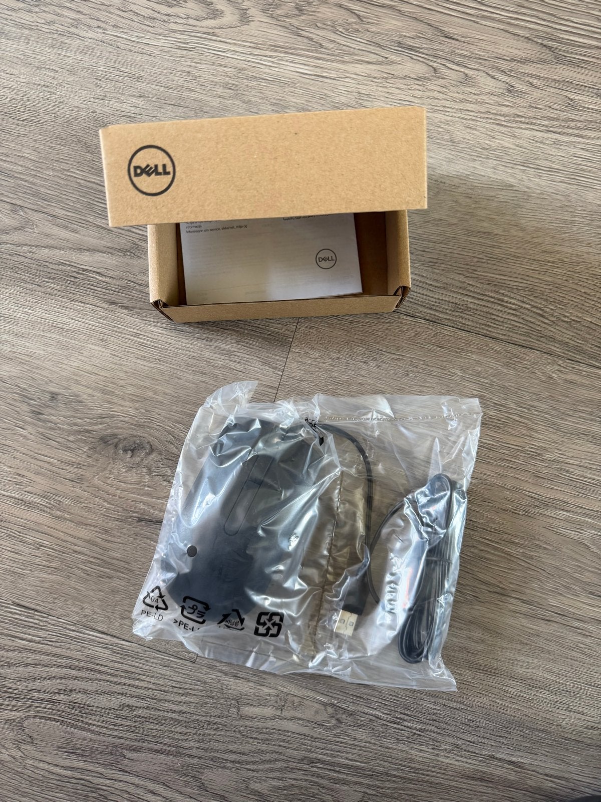 Dell MS116-BK Bedrade Optische Muis Nieuw in doos, Computers en Software, Rechtshandig, Muis, Nieuw, Ophalen of Verzenden