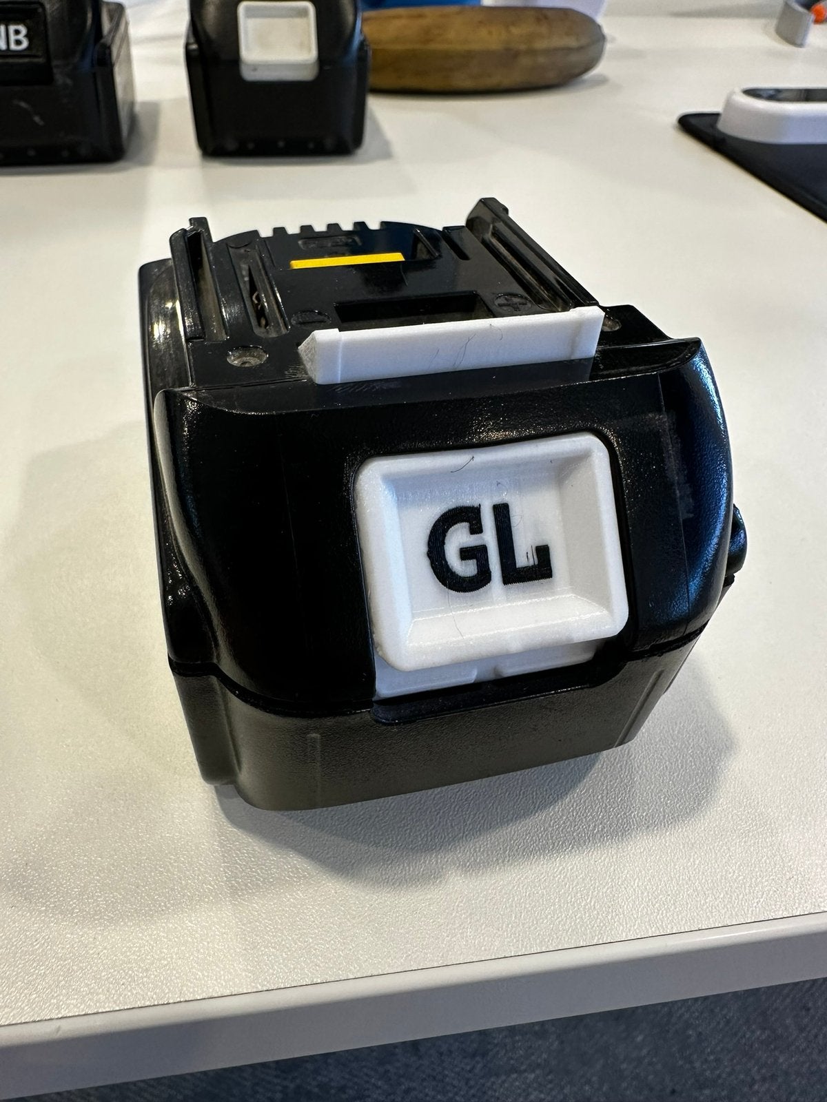 Batterij knop met eigen initialen, Ophalen of Verzenden, Nieuw