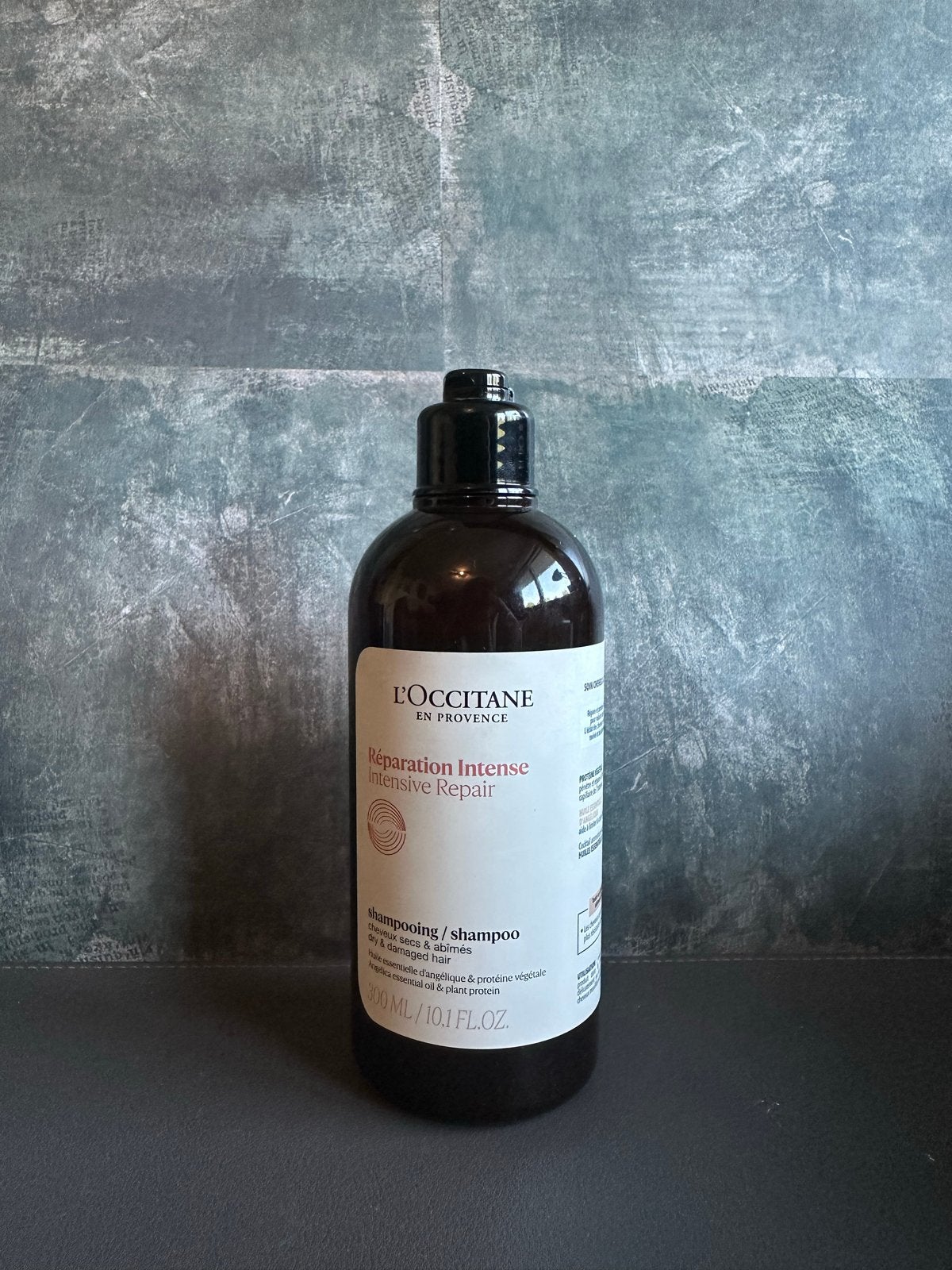 L'Occitane Shampoo Droog & Beschadigd Haar 300ml Nieuw, Ophalen of Verzenden, Nieuw, Shampoo of Conditioner