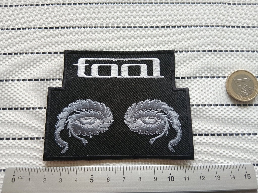 Tool vrij  mooie embroidered eyes patch t45 metal, Ophalen of Verzenden, Nieuw, Kleding