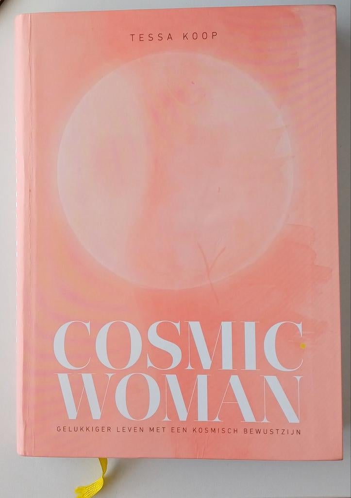 Tessa Koop - Cosmic Woman, Achtergrond en Informatie, Spiritualiteit algemeen, Ophalen of Verzenden, Zo goed als nieuw