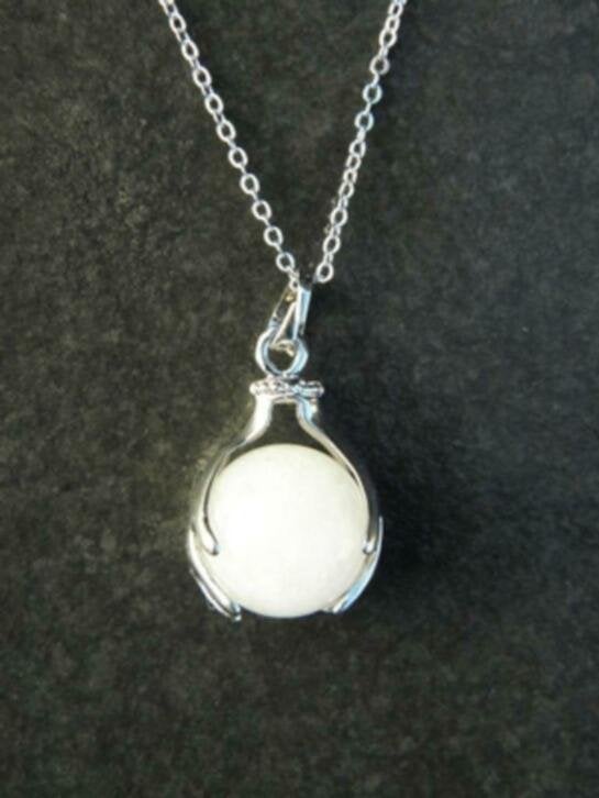 Mooie hanger met witte Jade bol, Nieuw, Ophalen of Verzenden, Nvt, Nvt