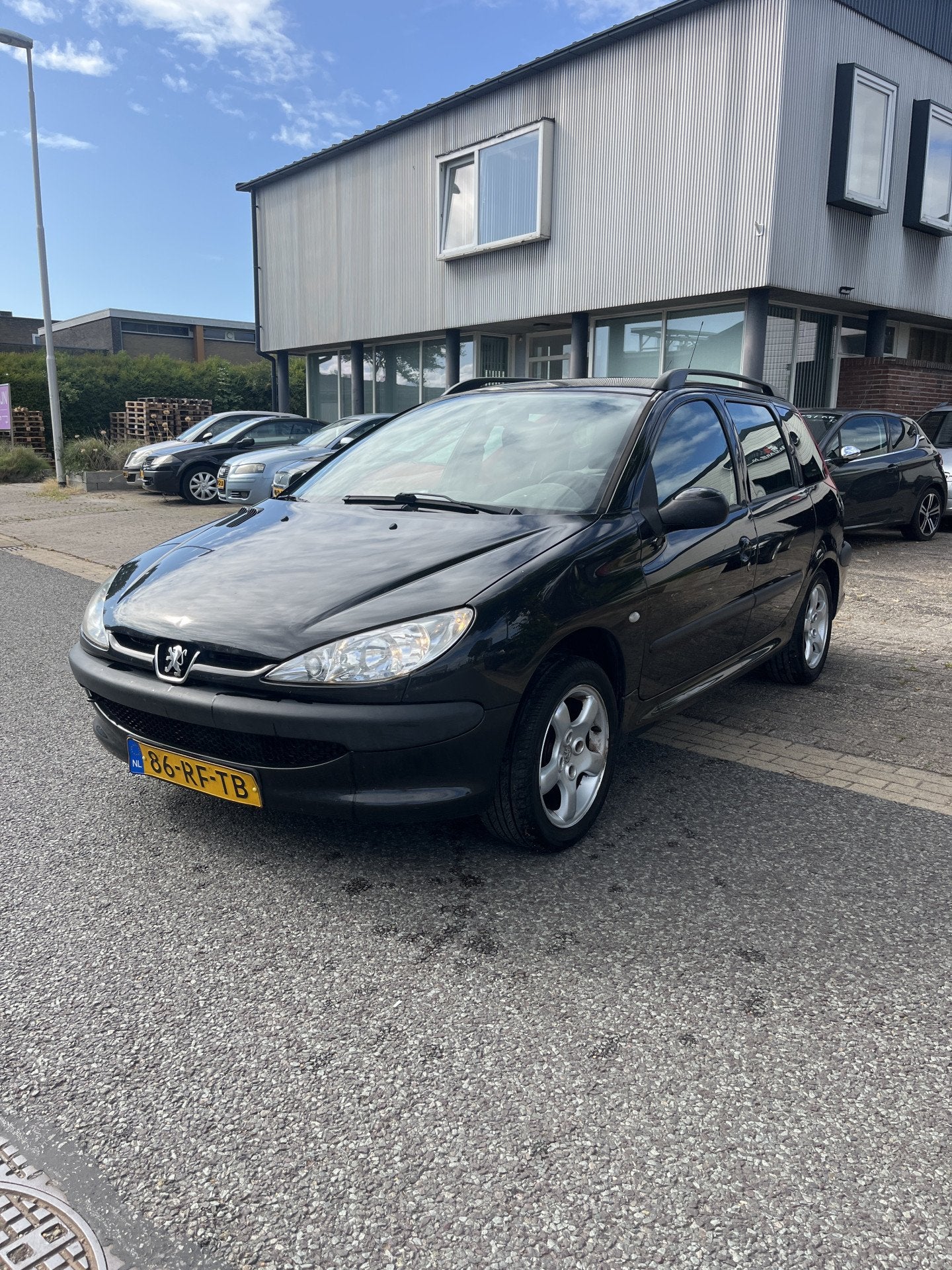 Peugeot 206 SW 1.4 Air-line Airco. Goed rijdende 206 met een, Voorwielaandrijving, 4 cilinders, Zwart, Origineel Nederlands