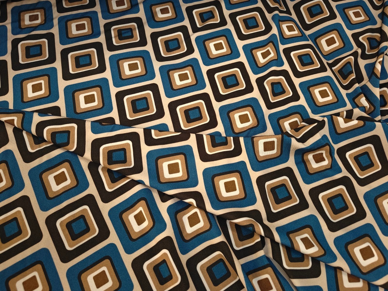 Viscose Filamente Stretch stof met retro vierkantjespatroon, Hobby en Vrije tijd, Overige materialen, Meerkleurig, 120 cm of meer