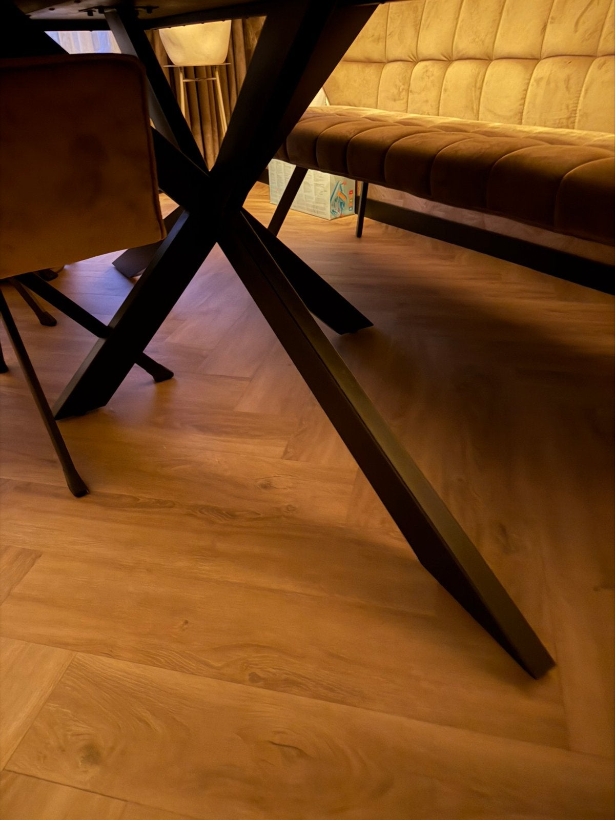 Mango houten eettafel - zwart, 100 tot 150 cm, 200 cm of meer, Ophalen of Verzenden, Zo goed als nieuw