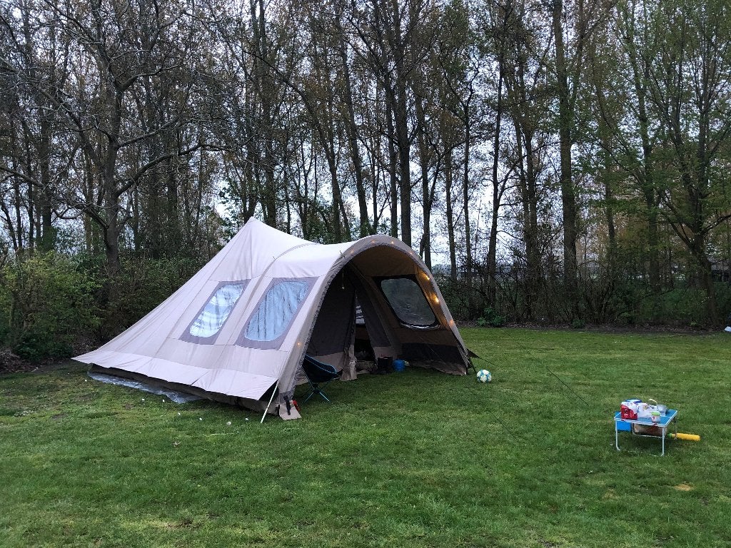 Tent voor gezin: Redwood Maclura 390, Caravans en Kamperen, Ophalen, Zo goed als nieuw, Tot en met 4