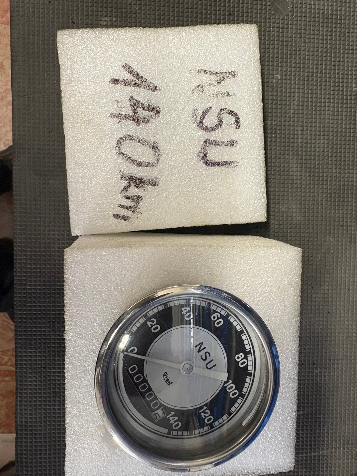 NSU veigel snelheidsmeter, Ophalen, Zilver
