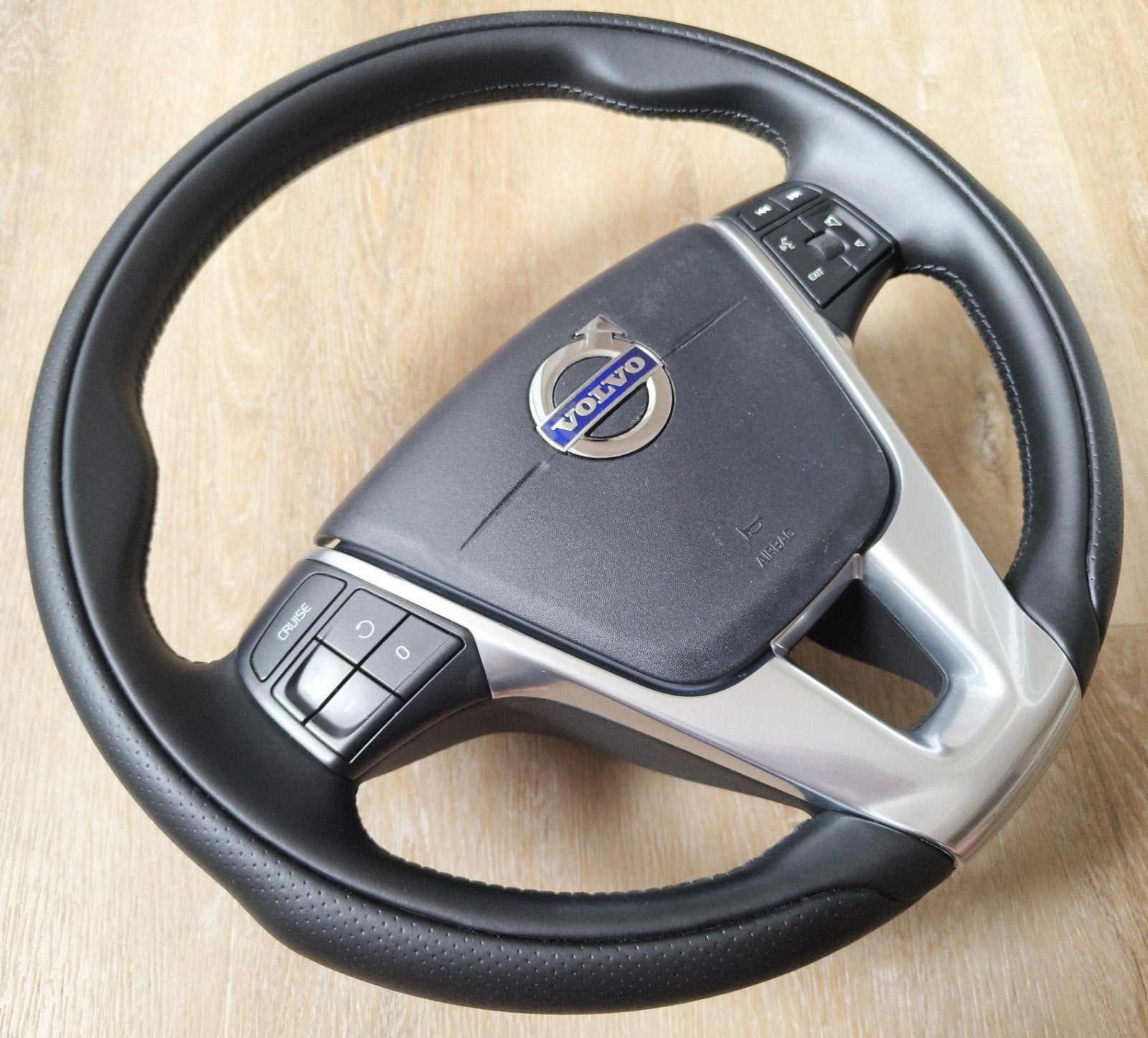 Volvo S60 V60 XC60 V70 XC70 S80 V40 Zeer net sport stuur, Auto-onderdelen, Ophalen of Verzenden, Volvo