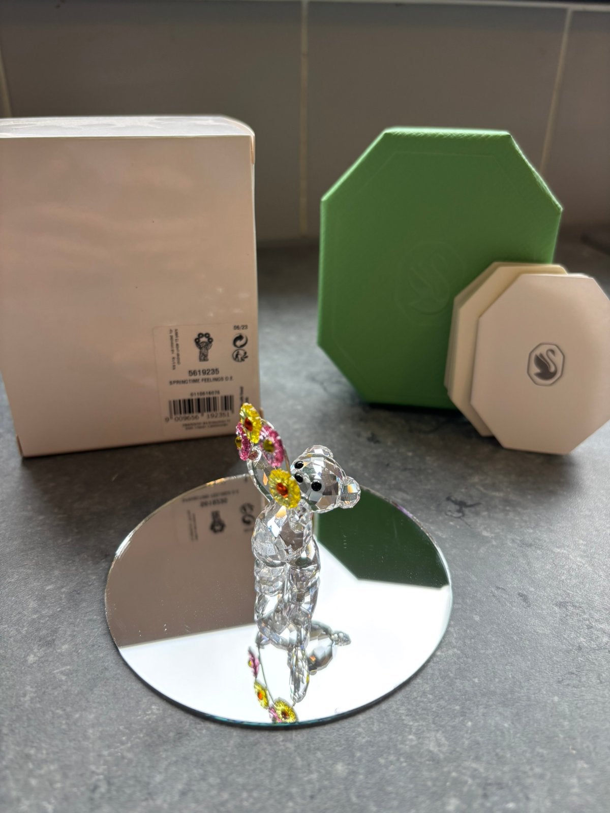 Swarovski kris beer springtime feelings, Verzamelen, Swarovski, Ophalen of Verzenden, Zo goed als nieuw, Figuurtje