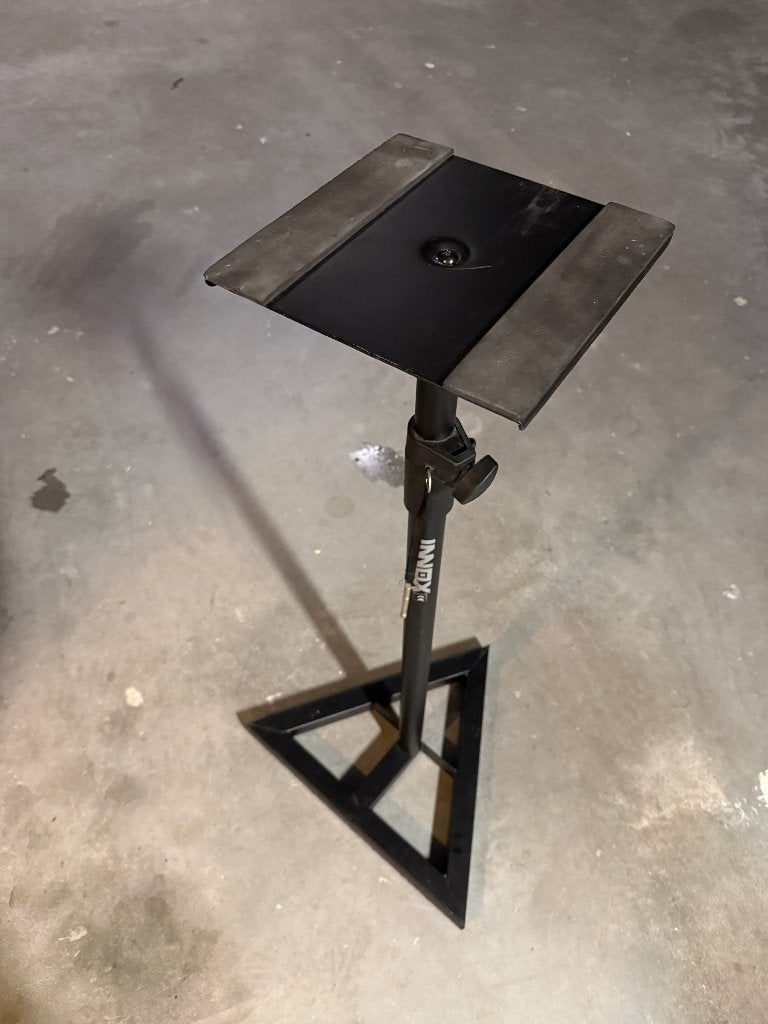 Innox IVA-serie monitor-/speakerstandaard per set van 2, Muziek en Instrumenten, Ophalen of Verzenden, Gebruikt, Muziekstandaard