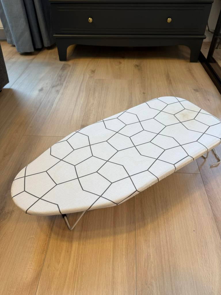 Gratis- IKEA ironing board, Witgoed en Apparatuur, Strijkijzers en Strijkplanken, Ophalen, Zo goed als nieuw