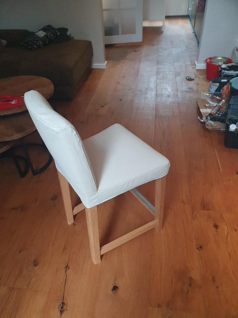 Ikea bergmund barkruk, Ophalen, Gebruikt, Met voetsteun, 60 tot 90 cm