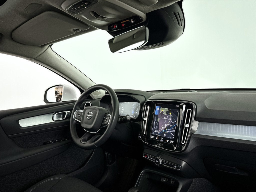 Volvo XC40 T4 Recharge Inscription Expression | Panoramadak, Auto's, Volvo, 12 maanden, Stof, Wit, Hybride Elektrisch/Benzine