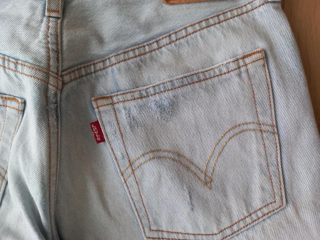 Levi's 501 Jeans W25/L32 - Vintage Lichtblauw Vintage, Ophalen of Verzenden, Gedragen, Blauw, W27 (confectie 34) of kleiner