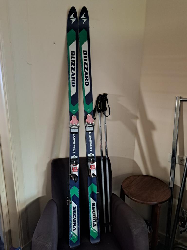 Blizzard Compact Secura Ski's met stokken, Ophalen