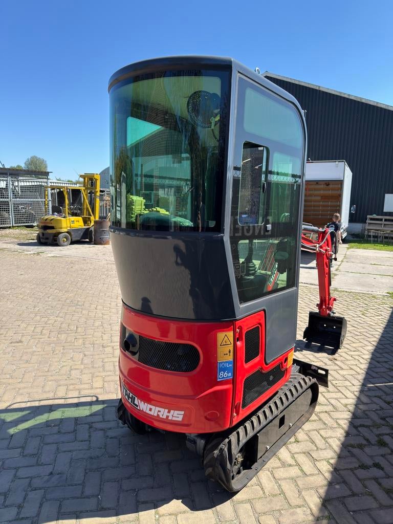 Minigraver diesel stahlworks 1 ton cabine nieuw 1100kg, Ophalen, Graafmachine