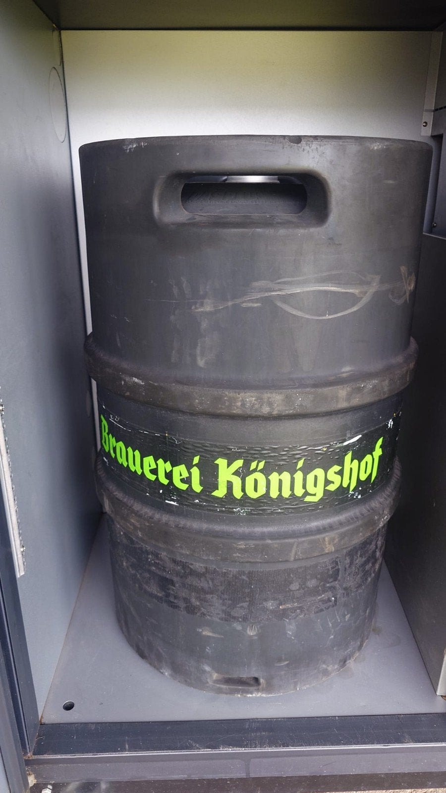 2 stuks 50 liter fusten Königshof Pils, Ophalen of Verzenden
