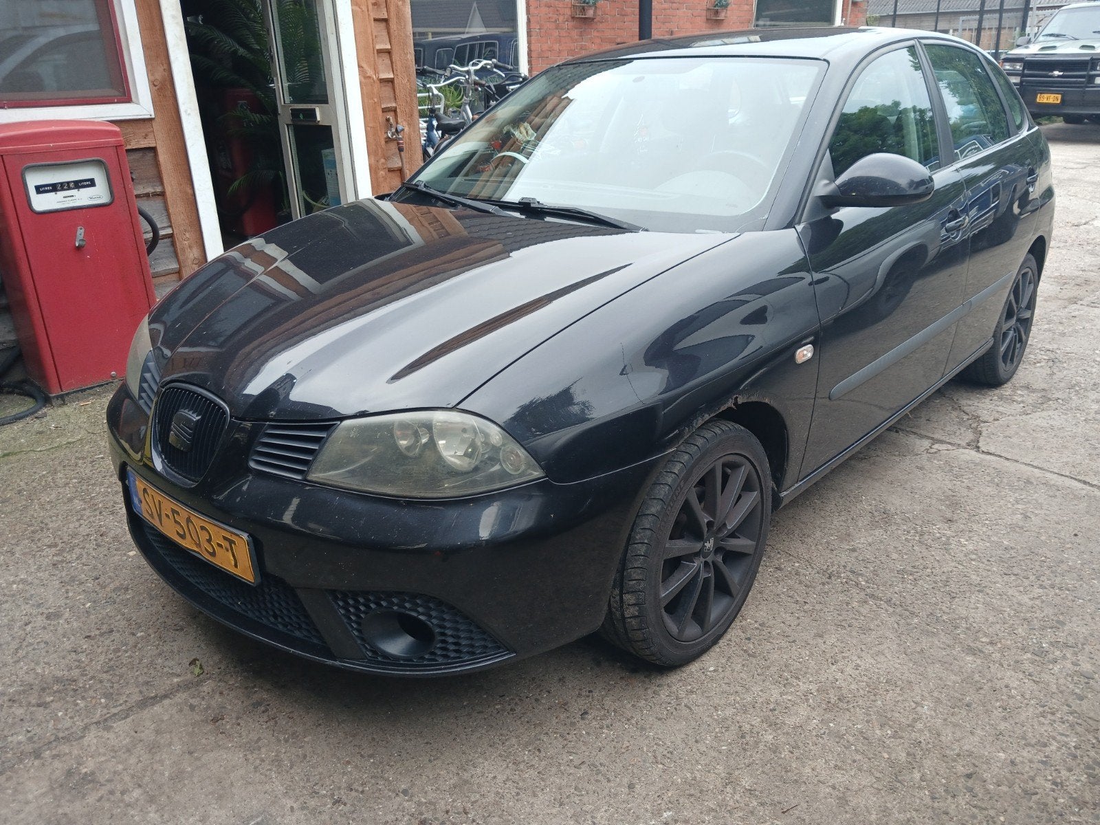 Seat Ibiza 1.4 16V 63KW 5DRS 2007 Zwart apk 17 8 2027, Voorwielaandrijving, 15 km/l, 40 €/maand, Bedrijf