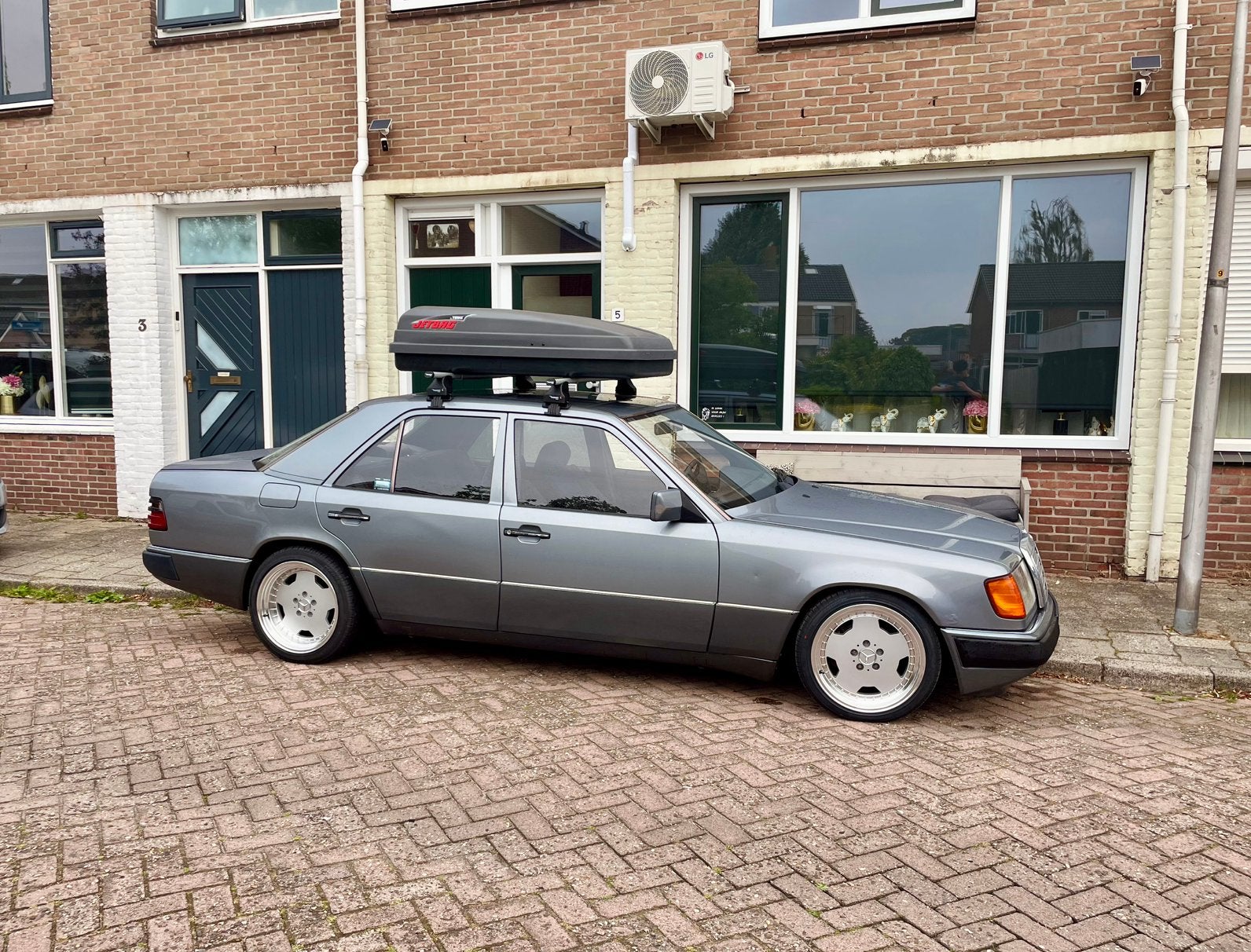 W124 dakdragers + koffer., Ophalen