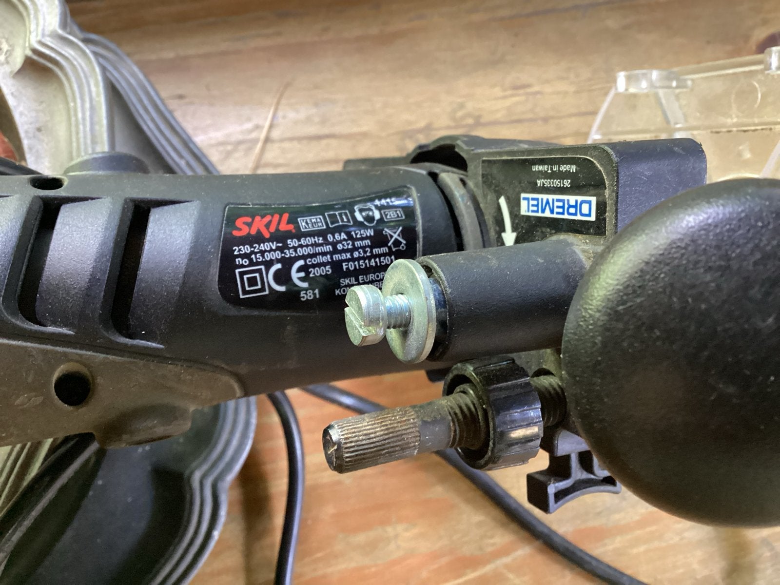 Skil freesmachine op Dremel voet, Ophalen of Verzenden, Gebruikt, Elektrisch, Bovenfrees