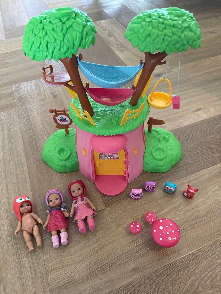 Chou Chou Boomhut Speelset met Poppen en Accessoires, Kinderen en Baby's, Speelgoed | Poppen, Ophalen, Gebruikt, Overige typen