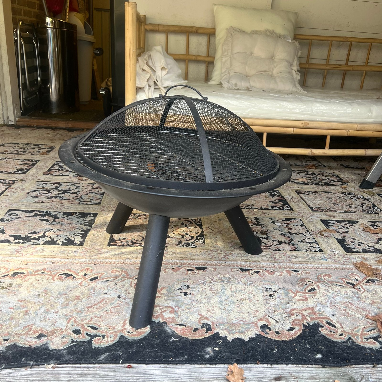 Zwarte vuurkorf met vonkenscherm, Tuin en Terras, Ophalen, Gebruikt, Vuurkorf