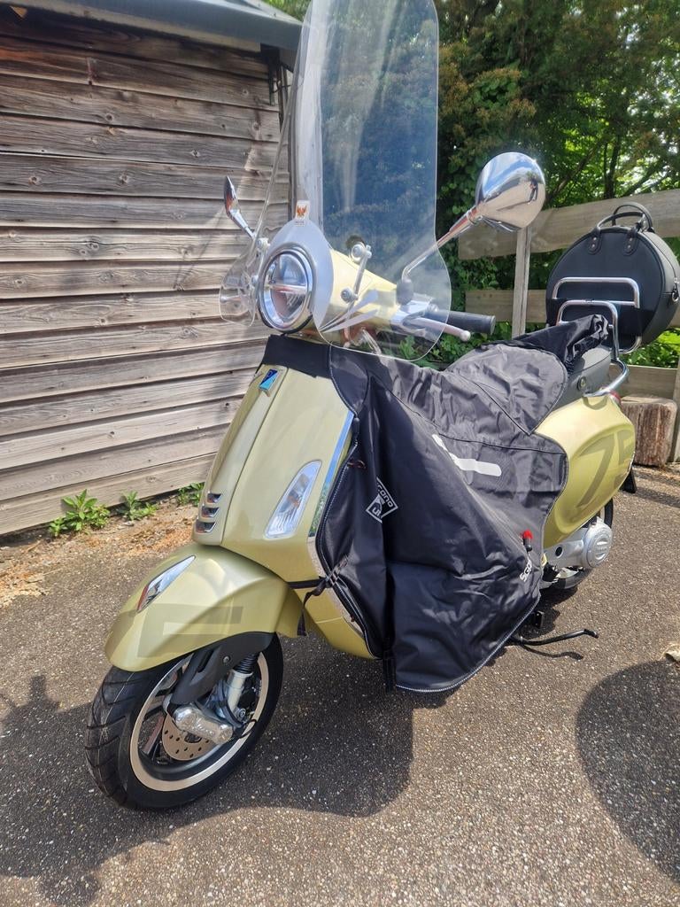 Vespa Primavera 75th Anniversary Limited Edition, Fietsen en Brommers, Scooters | Vespa, Nieuw, Overige modellen, Maximaal 45 km/u