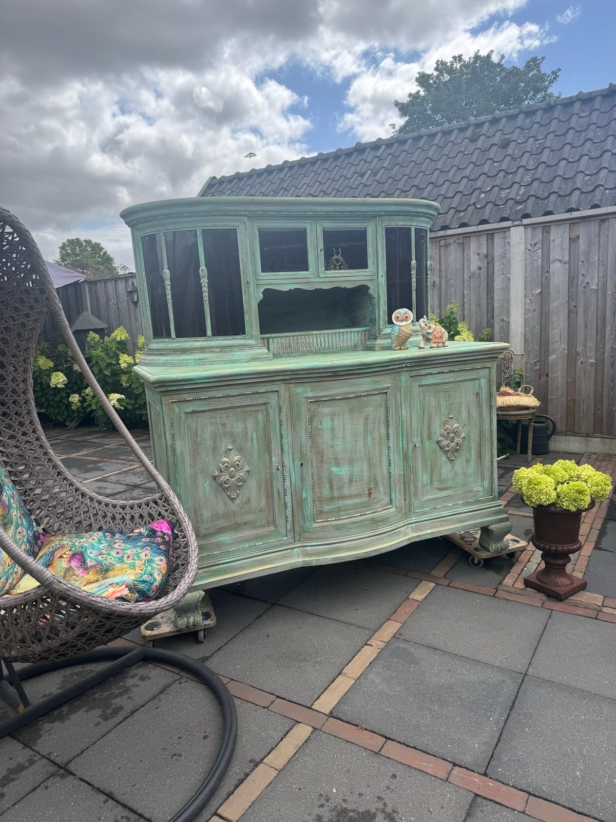 Unieke turquoise dressoir/vitrinekast, Antiek en Kunst, Ophalen of Verzenden