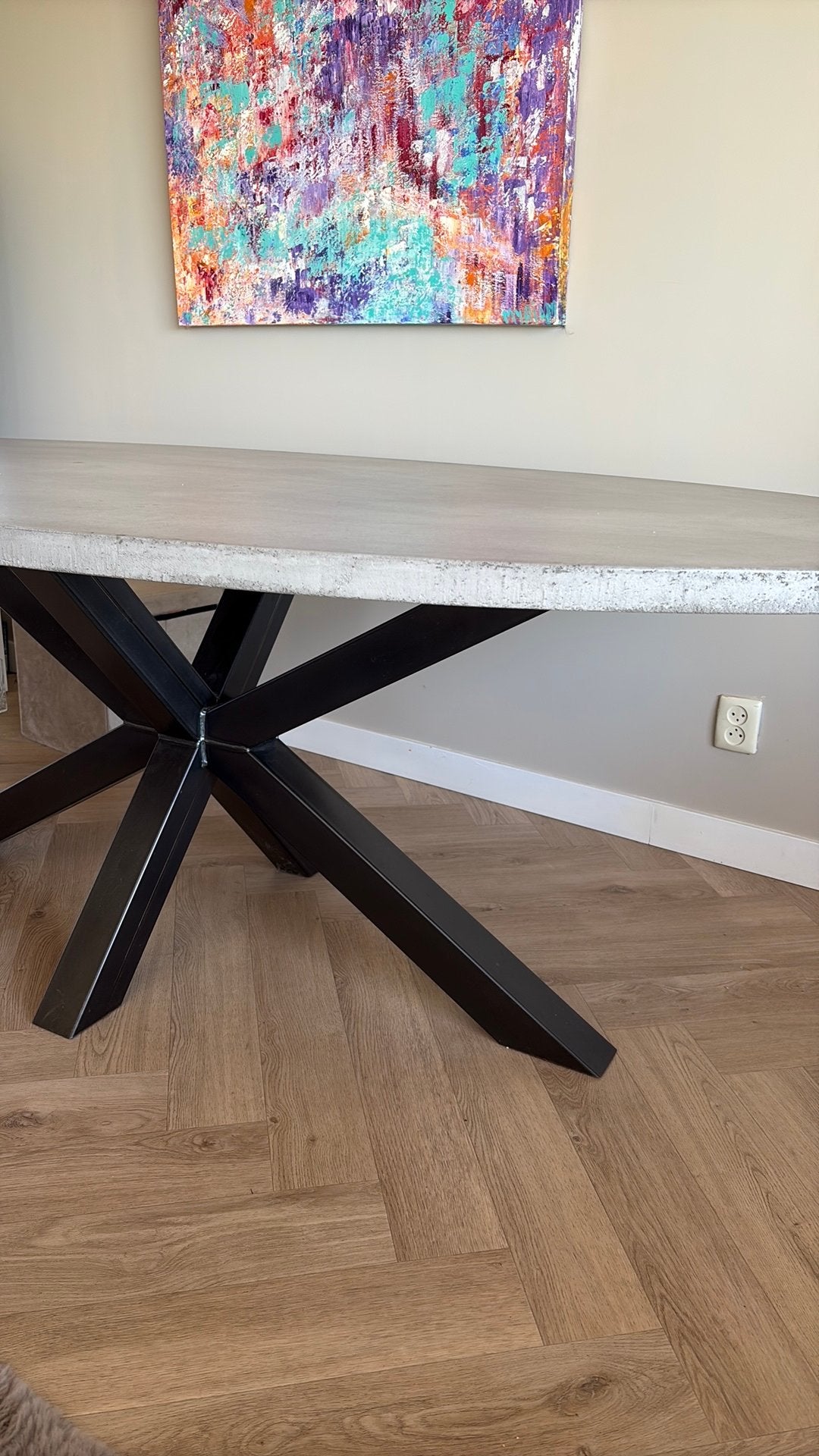 Beton eetkamertafel izgs
